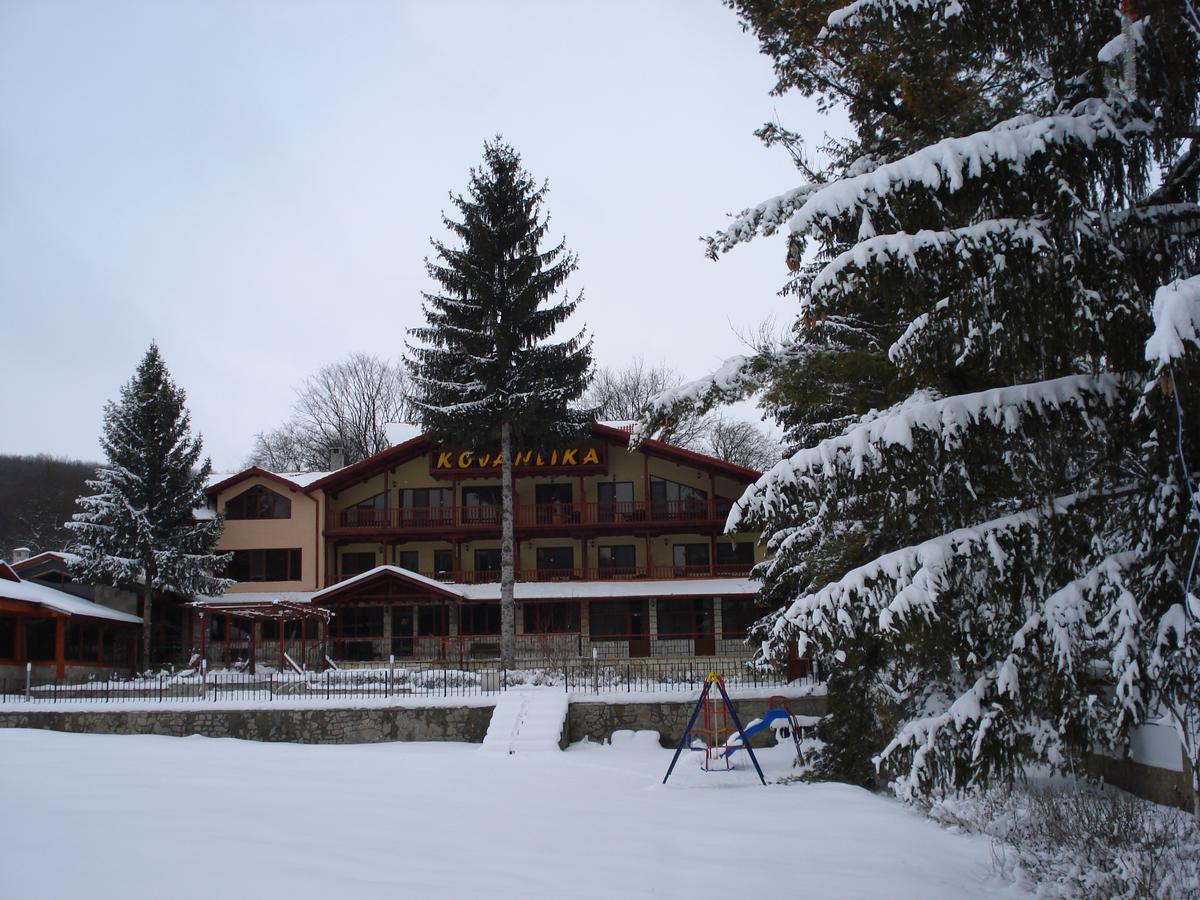Kovanlika Hotel Razgrad ภายนอก รูปภาพ