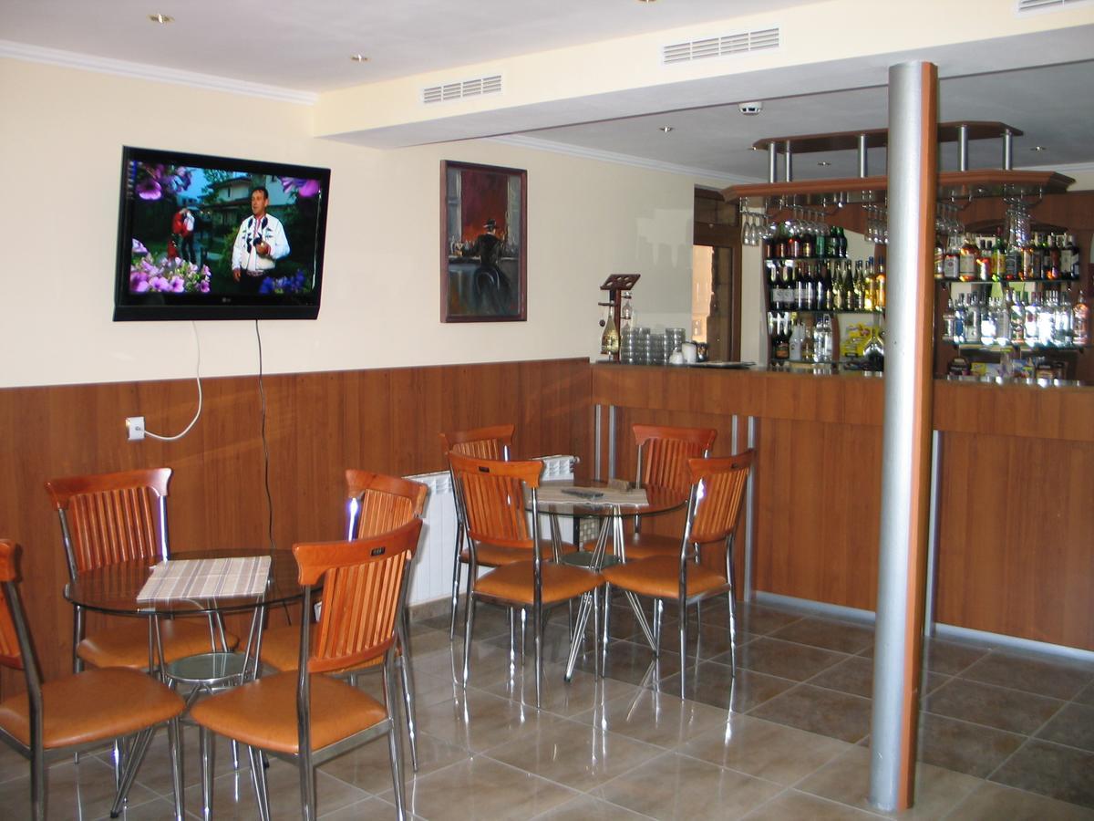 Kovanlika Hotel Razgrad ภายนอก รูปภาพ