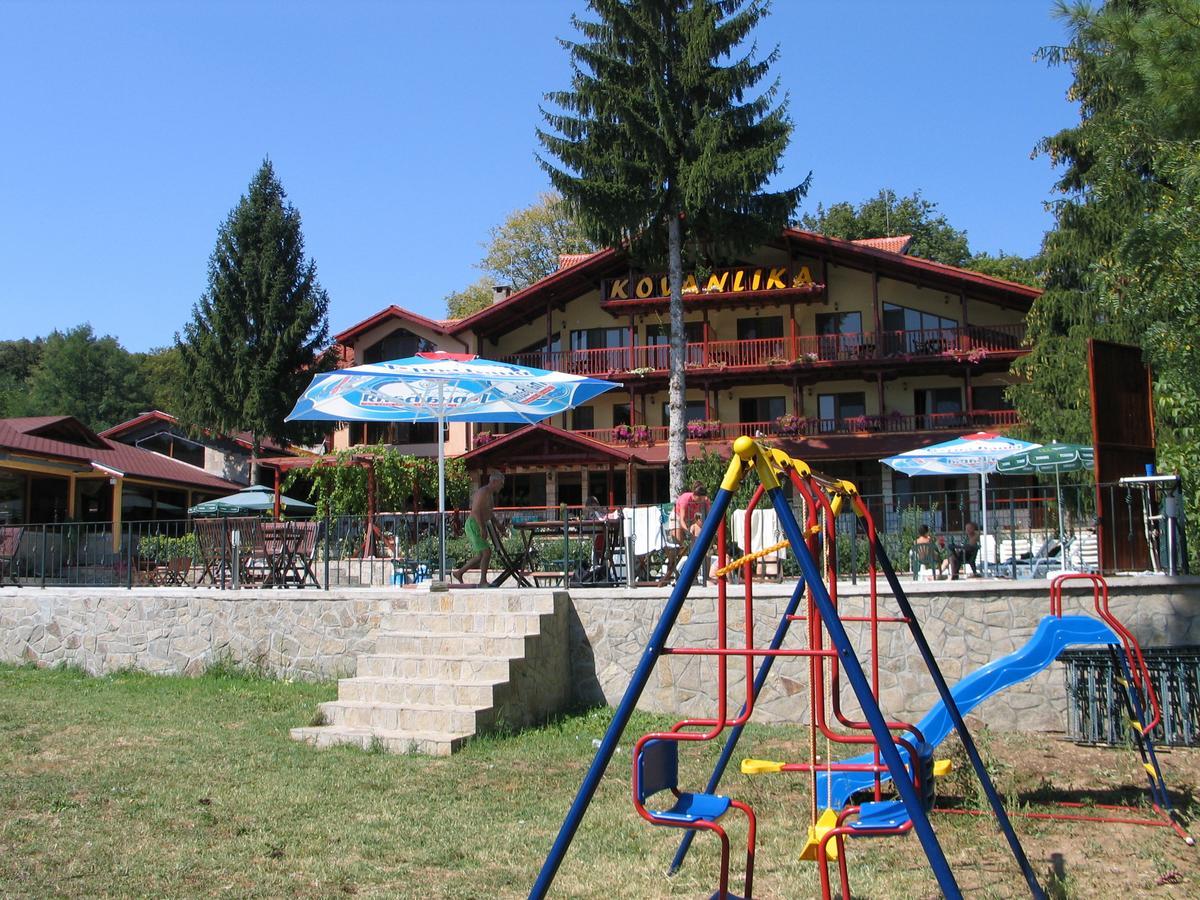 Kovanlika Hotel Razgrad ภายนอก รูปภาพ