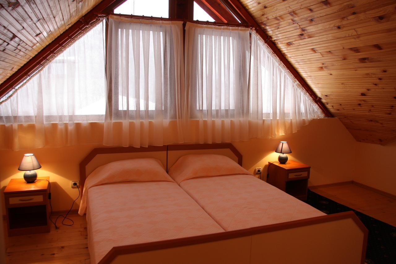 Kovanlika Hotel Razgrad ภายนอก รูปภาพ