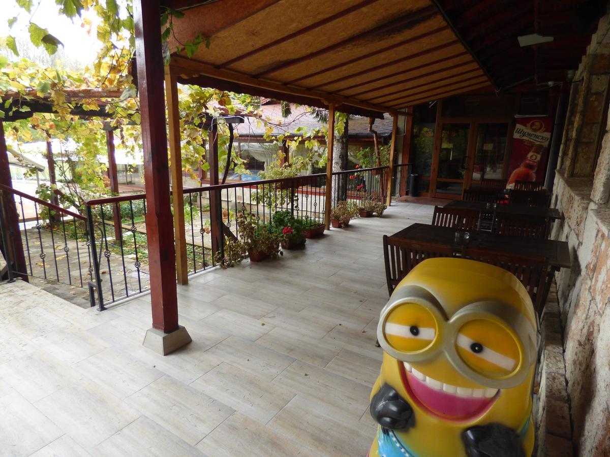 Kovanlika Hotel Razgrad ภายนอก รูปภาพ